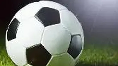 黄轩深夜助女生，女友紧随其后亮相